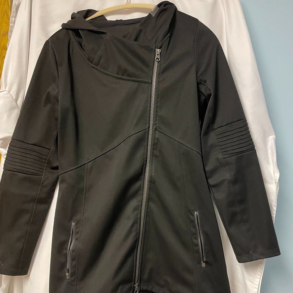 Mondetta Black coat, size S